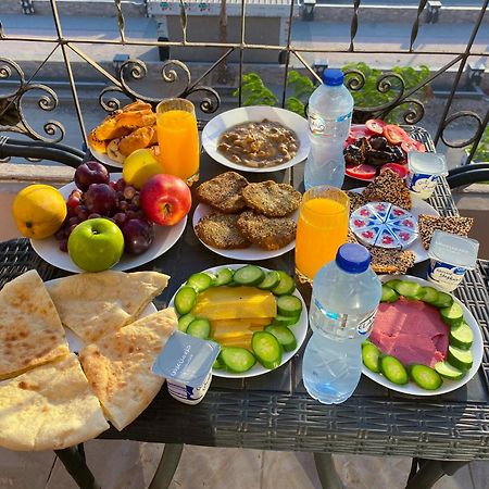 Young Pharaoh View Inn Каир Экстерьер фото