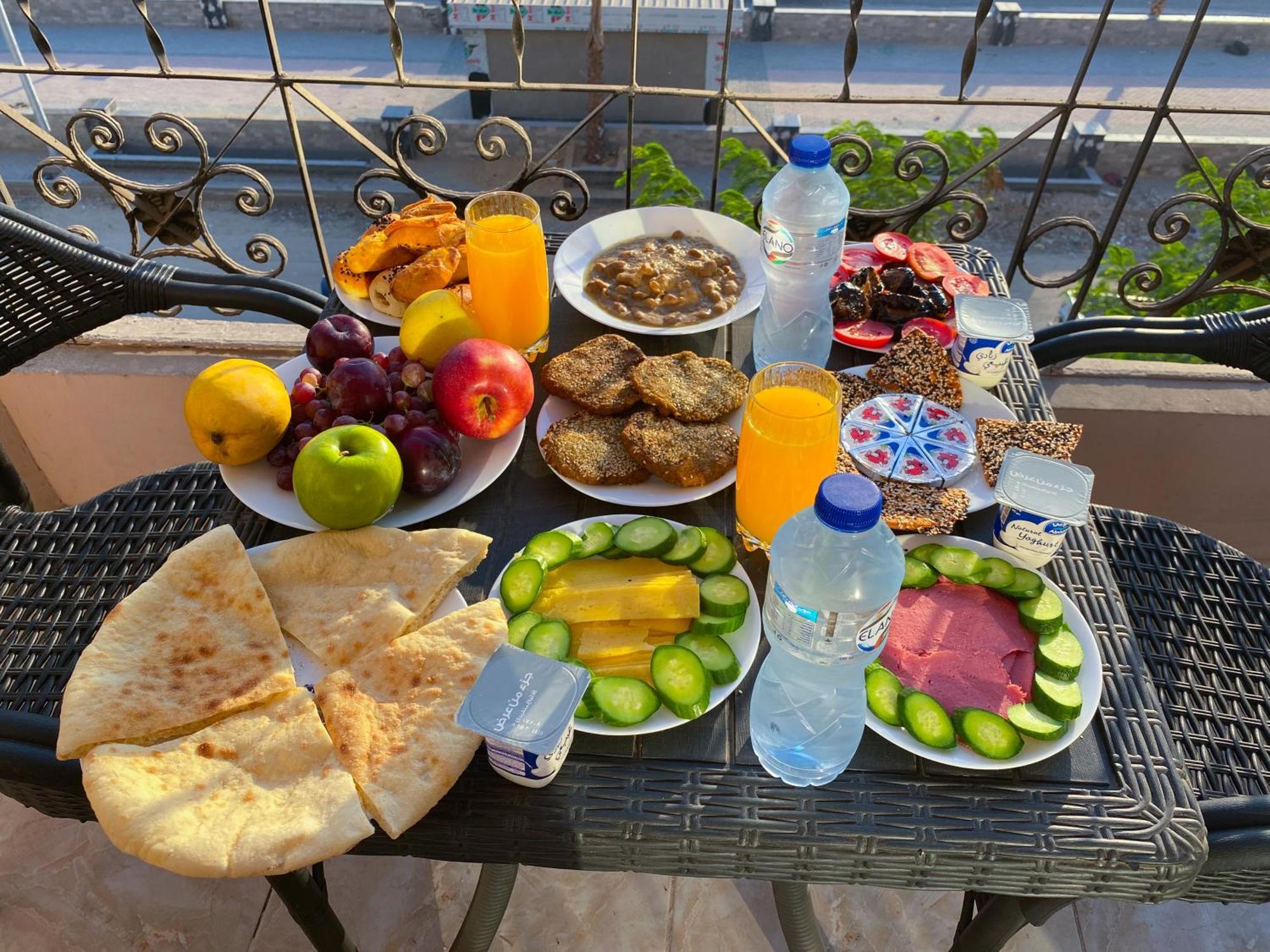 Young Pharaoh View Inn Каир Экстерьер фото
