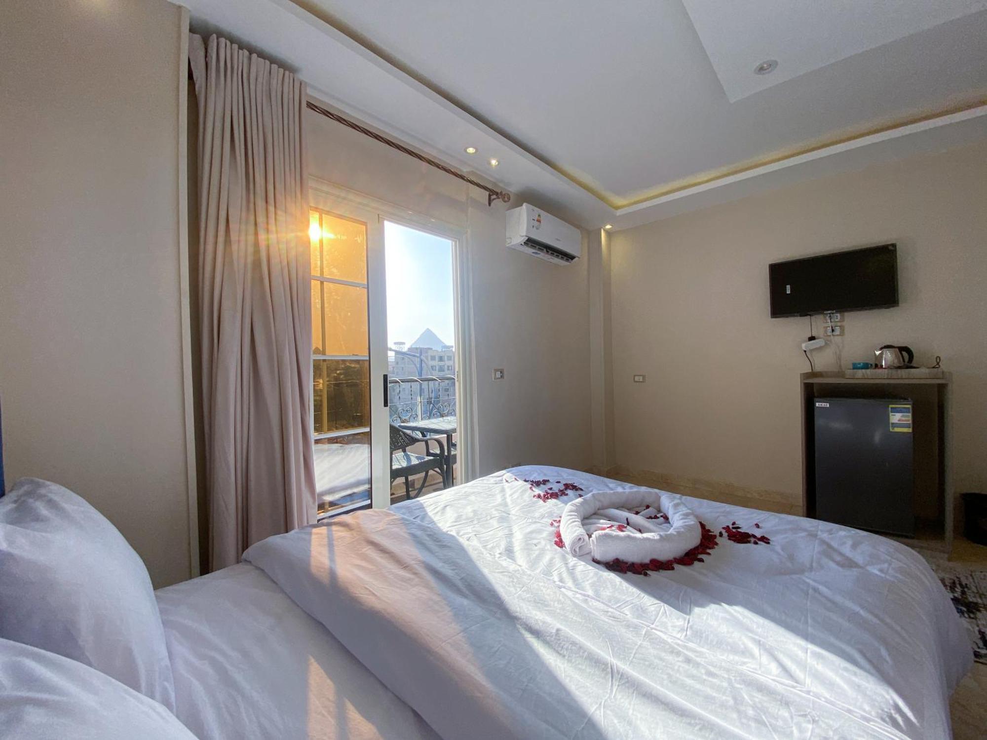 Young Pharaoh View Inn Каир Экстерьер фото