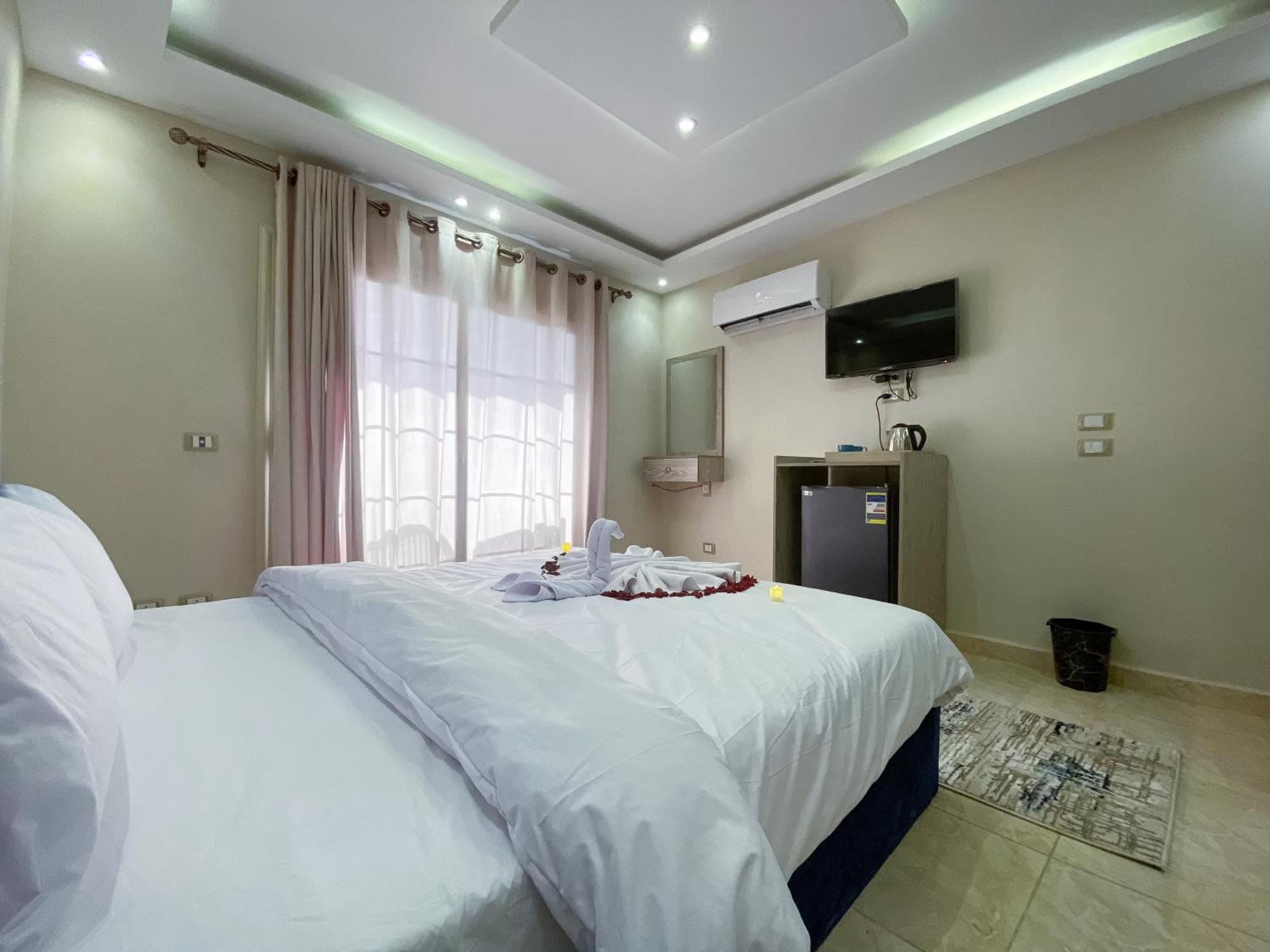 Young Pharaoh View Inn Каир Экстерьер фото
