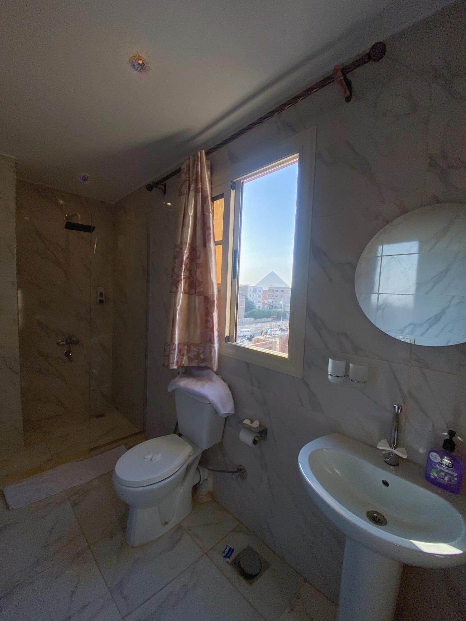 Young Pharaoh View Inn Каир Экстерьер фото